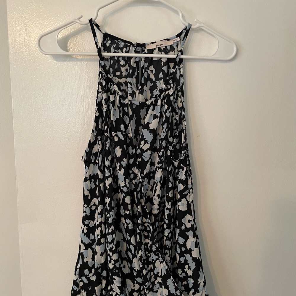 Mon Ami sleeveless top size medium